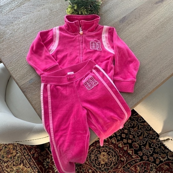 Gymboree Other - Gymboree Cupcake Velour Sweatsuit with Embroidery